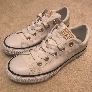 Like New Size 3 White and Gold star Converse